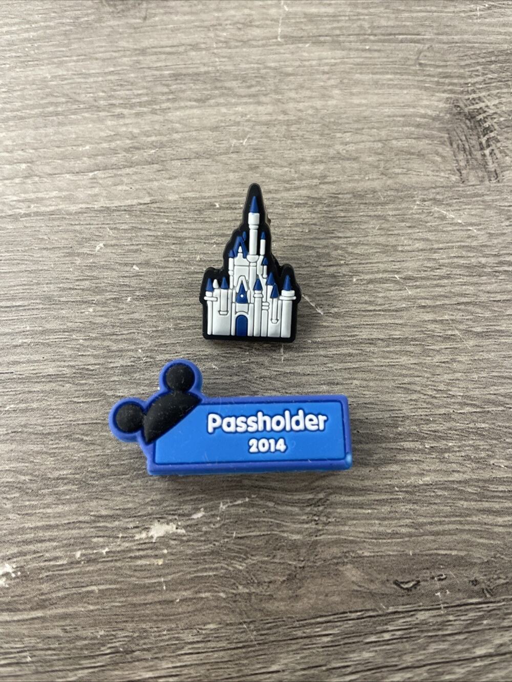 Disney World Annual Passholder 2014 Blue 1 Cinderella Castle Park Icon Slider